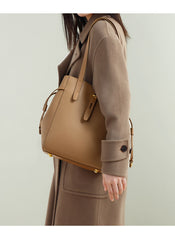 Retro Genuine Leather Women’s Shoulder Bag – Portable & Stylish