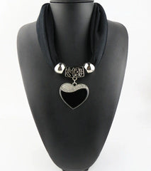 Women’s Fashion Heart-Shaped Pendant Scarf – Elegant Decorative Neck Accessory